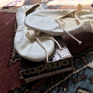 Excellent condition capezio white ballet shoes